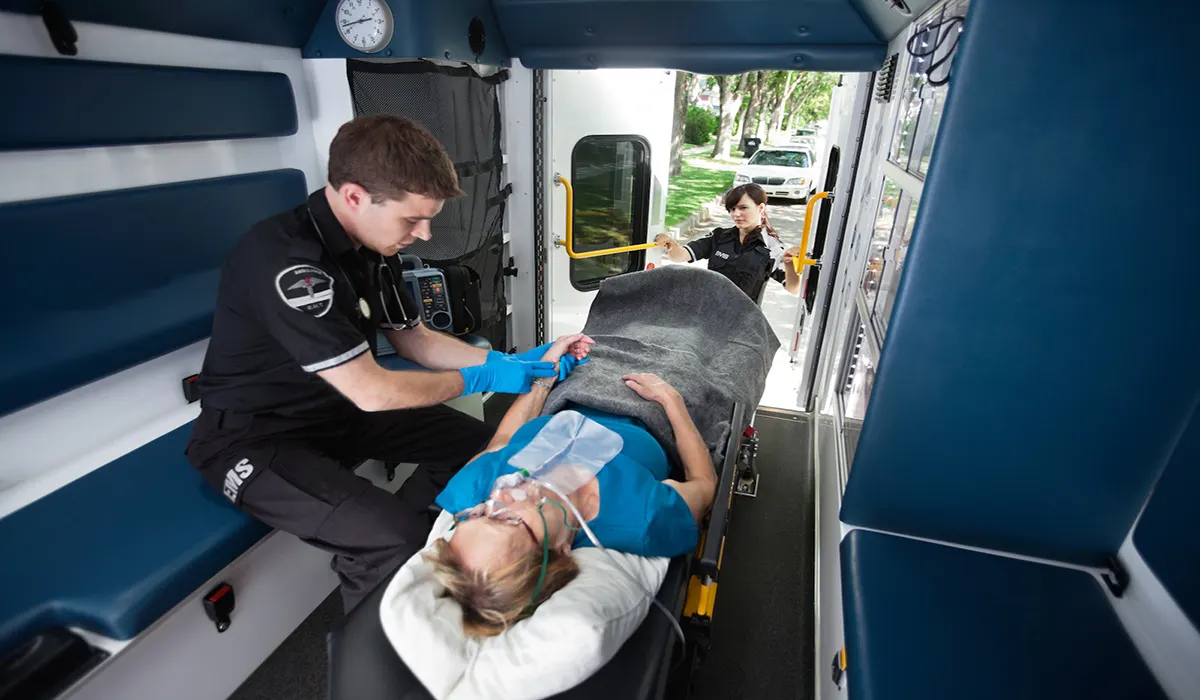 EMT first responders work injuries